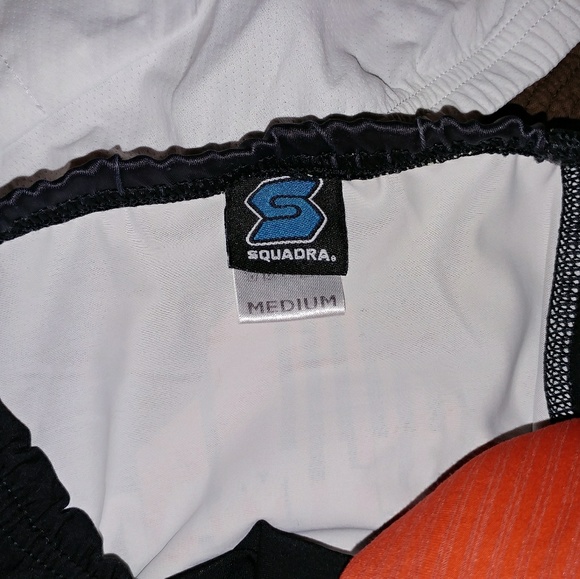 Medium size Squadra full cycling kit - Picture 4 of 6